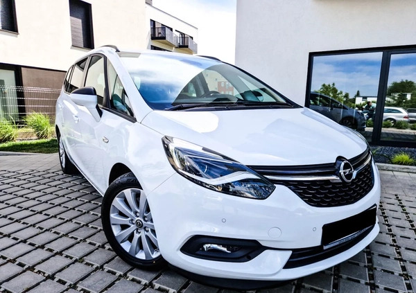 Opel Zafira cena 53900 przebieg: 199999, rok produkcji 2017 z Gniezno małe 301